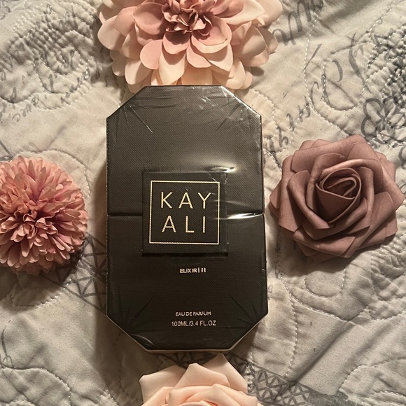 Kayali Elixir 11 - Picture 2 of 4